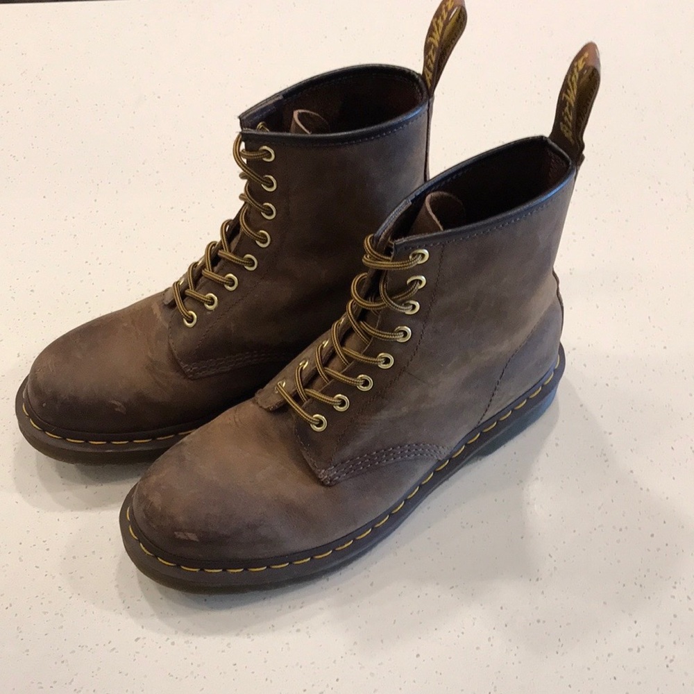 Doc Marten 1460 8-eye Boots